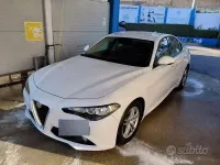 Usata Alfa Romeo Giulia 150 CV (110 kW) 2016 Bianco Berlina