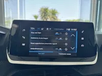 Usata Peugeot 208 Allure 101 CV (74 kW) 2023 Nero Utilitaria