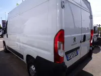 Usata Peugeot Boxer 120 CV (88 kW) 2024 Bianco pastello Furgone