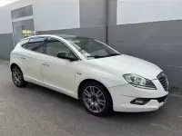 Usata Lancia Delta 120 CV (88 kW) 2014 Utilitaria