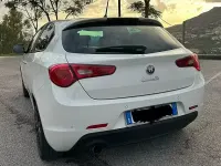 Usata Alfa Romeo Giulietta Distinctive 120 CV (88 kW) 2012 Bianco Utilitaria