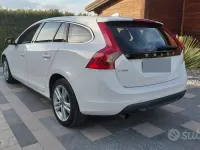 Usata Volvo V60 163 CV (119 kW) 2011 Bianco Station wagon