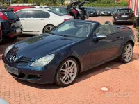 Usata Mercedes SLK280 231 CV (169 kW) 2008 Bluazzurro Cabrio
