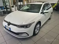 Usata VW Golf VIII Life 116 CV (85 kW) 2023 Bianco Station wagon
