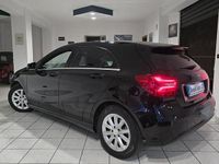 Usata Mercedes A180 109 CV (80 kW) 2016 Nero Berlina