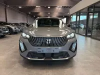 Uusi Peugeot 2008 Allure 101 HP (74 kW) 2025 Harmaa Katumaasturi