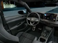 Ny VW Golf VIII R-line Plus 150 HK (110 kW) 2026 Blå Sedan