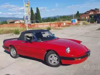 Usata Alfa Romeo Spider 125 CV (91 kW) 1989 Rosso Cabrio