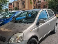 Usata Toyota Yaris Sol 65 CV (47 kW) 2003 Grigio Berlina