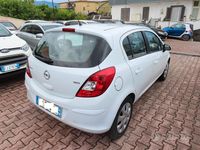 Usata Opel Corsa 75 CV (55 kW) 2013 Bianco Berlina