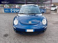 Usata VW New Beetle 105 CV (77 kW) 2009 Blu Utilitaria