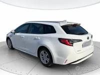 Usata Toyota Corolla Business Edition 98 CV (72 kW) 2021 Bianco Station wagon
