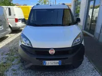 Usata Fiat Doblò Easy 105 CV (77 kW) 2022 Bianco Monovolume