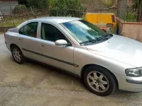 Usata Volvo S60 131 CV (96 kW) 2003 Argento Berlina
