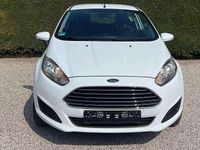 Usata Ford Fiesta Trend 79 CV (58 kW) 2013 Bianco Utilitaria