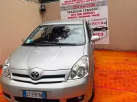 Usata Toyota Corolla Verso Sol 129 CV (94 kW) 2005 Argento Monovolume