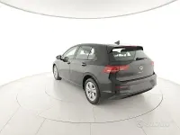 Usata VW Golf VIII Life 116 CV (85 kW) 2025 Nero Berlina