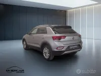 Usata VW T-Roc Edition 116 CV (85 kW) 2024 Grigio metallizzato chiaro SUV