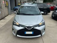 Usata Toyota Yaris Lounge 69 CV (50 kW) 2017 Argento Berlina