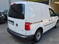 Usata VW Caddy Highline 102 CV (75 kW) 2018 Bianco Monovolume