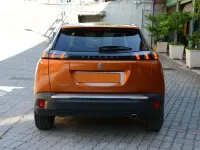 Usata Peugeot 2008 Allure 110 CV (80 kW) 2022 Arancione SUV