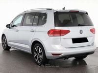 Usata VW Touran Highline 151 CV (111 kW) 2022 Argento metallizzato Monovolume