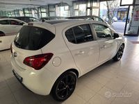 Usata Opel Corsa 90 CV (66 kW) 2017 Bianco Berlina