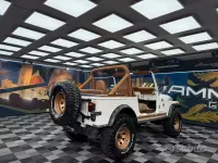 Usata Jeep CJ Laredo 150 CV (110 kW) 1993 Bianco SUV