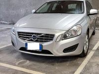 Usata Volvo V60 115 CV (84 kW) 2013 Grigio Station wagon