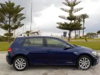 Usata VW Golf VII Highline 110 CV (80 kW) 2017 Blu Utilitaria