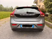 Usata Volvo V40 Business Edition 120 CV (88 kW) 2016 Grigio Berlina