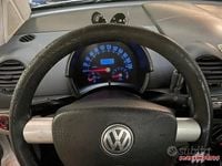 Usata VW New Beetle 102 CV (75 kW) 2002 Grigio Utilitaria