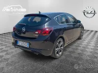 Usata Opel Astra 194 CV (142 kW) 2015 Nero Berlina
