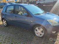 Usata Ford Fiesta 75 CV (55 kW) 2005 Blu Utilitaria