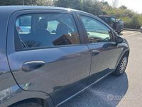 Usata Fiat Punto Street 69 CV (50 kW) 2014 Grigio Utilitaria