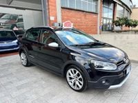 Käytetty VW Polo Cross 90 HP (66 kW) 2016 Musta Viistoperä