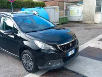 Usata Peugeot 2008 Active 99 CV (72 kW) 2017 Nero SUV