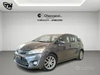 Usata Toyota Verso Active 124 CV (91 kW) 2014 Grigio Monovolume