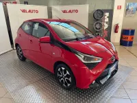 Usata Toyota Aygo Cool 72 CV (52 kW) 2019 Rosso Utilitaria