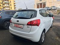 Usata Kia Venga Active 89 CV (65 kW) 2014 Bianco Utilitaria
