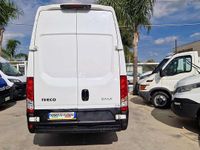 Usata Iveco Daily 136 CV (100 kW) 2021 Bianco Furgone