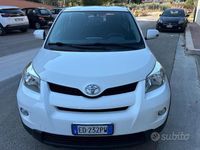 Usata Toyota Urban Cruiser 89 CV (65 kW) 2012 Bianco Station wagon