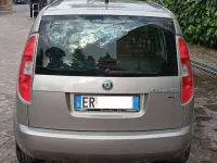 Usata Skoda Roomster Active 90 CV (66 kW) 2013 Argento Monovolume