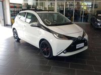 Usata Toyota Aygo Connect Style 68 CV (50 kW) 2016 Bianco Utilitaria