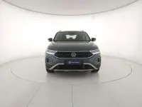 Usata VW T-Roc Life 150 CV (110 kW) 2025 Petroleum blue metallizzato ne SUV