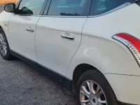 Usata Lancia Delta 120 CV (88 kW) 2012 Bianco Utilitaria