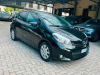 Usata Toyota Yaris Lounge 69 CV (50 kW) 2011 Nero Utilitaria