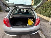 Usata Peugeot 207 68 CV (50 kW) 2010 Argento Berlina