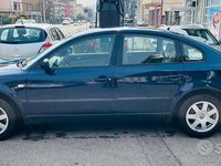 Usata VW Passat 110 CV (80 kW) 1999 Blu Berlina