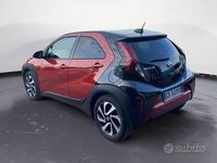 Usata Toyota Aygo X Lounge 72 CV (52 kW) 2024 Rosso SUV